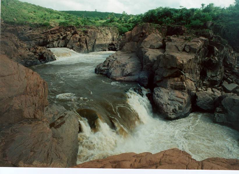 Conjunto paisagístico das Cachoeiras do Tombo da Fumaça  - Salto da Divisa