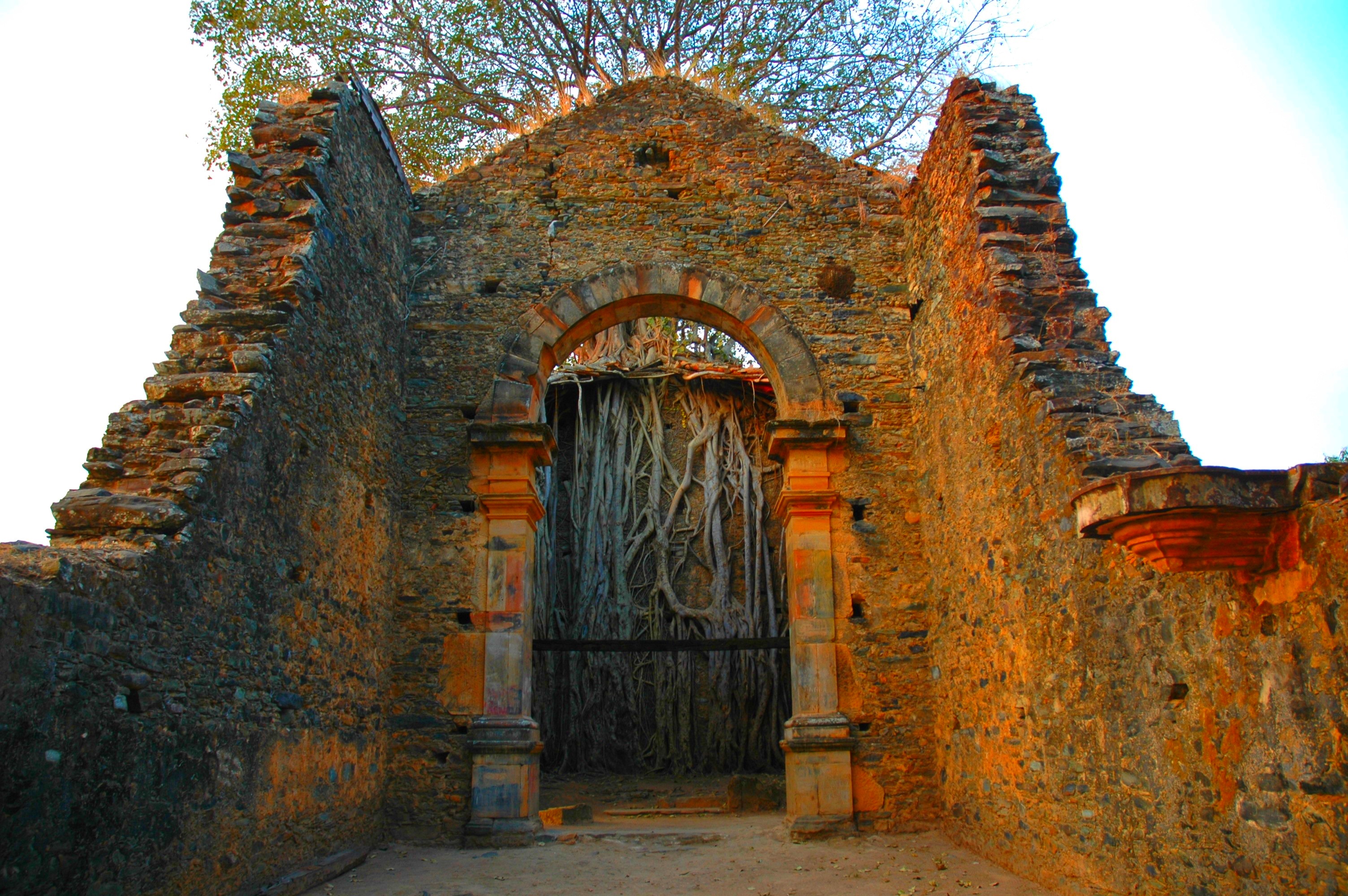 Ruínas da Igreja do Senhor Bom Jesus de Matozinhos - Várzea da Palma