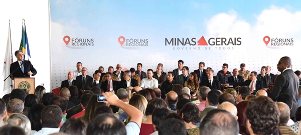 Governador de Minas Gerais, Fernando Pimentel, durante a abertura do Fórum Regional em Manhuaçu, Território Caparaó