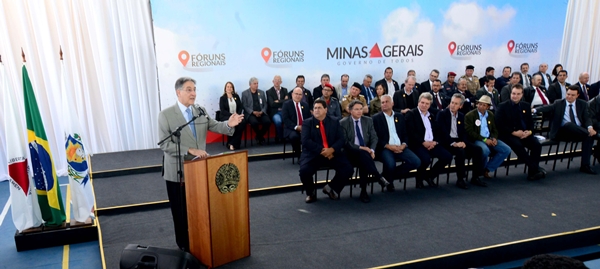 Fernando Pimentel anuncia investimentos em João Pinheiro durante Fórum Regional de Governo