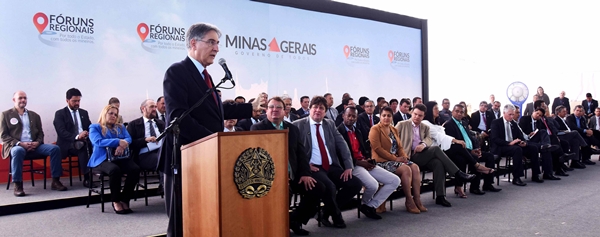 Governador anuncia investimentos durante Fórum Regional de Governo em Nanuque