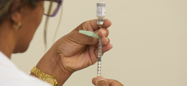 Saúde reforça a importância da vacina contra a HPV ofertada pelo SUS