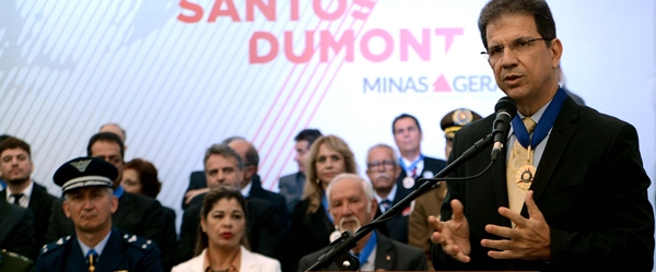  Governo de Minas Gerais homenageia personalidades com a Medalha Santos Dumont