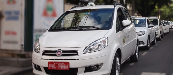 Prorrogado prazo de autorizações para compra de veículos com isenção de ICMS por taxistas