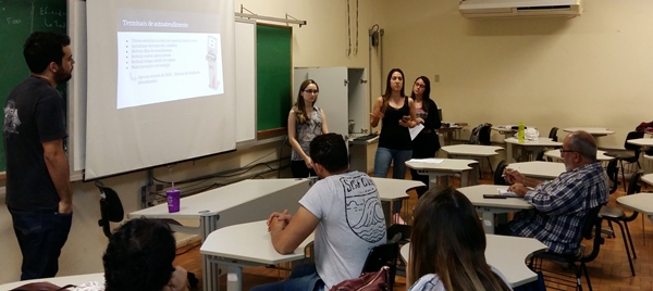 Alunos da Fundação João Pinheiro analisam canais de atendimento eletrônico