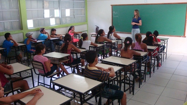Governo de Minas Gerais autoriza realização de concurso para a Educação