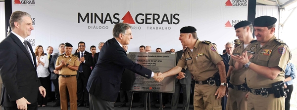 Fernando Pimentel participa da inauguração de nova sede do 62º Batalhão de PM, em Caratinga