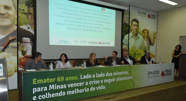 Minas Gerais firma convênio com a Embrapa para promover o uso da tecnologia digital no campo