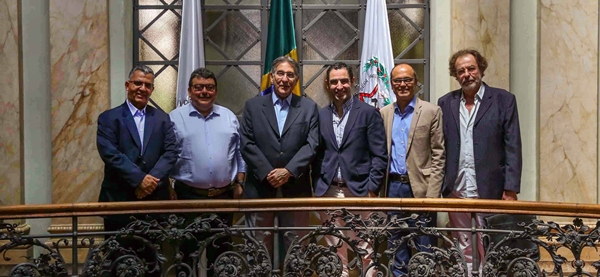  Governador Fernando Pimentel recebe comitiva para o lançamento do V Encontro Portugal-Minas Gerais