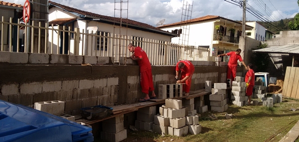 Presídio de Mariana amplia vagas utilizando mão de obra prisional nas construções
