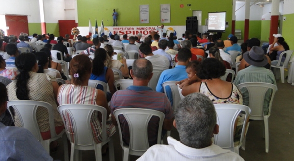 Audiência pública debate regularização de terras rurais em Espinosa, no Território Norte