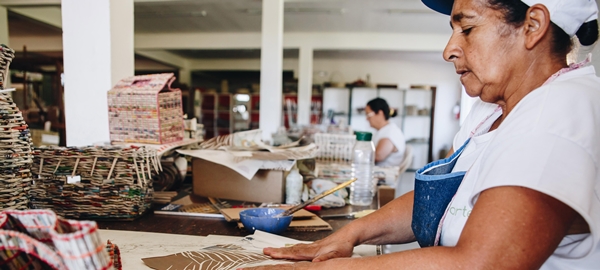  Artesãos mineiros beneficiados pelo Governo do Estado terão produção fomentada