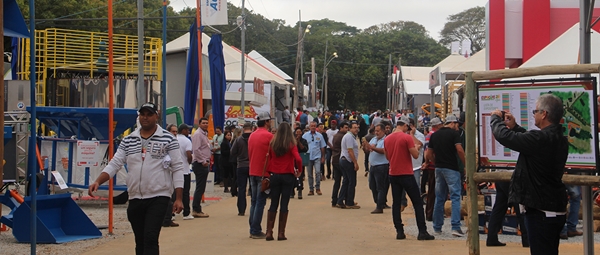 Tecnologias e cuidados na cafeicultura terão destaque na Expocafé, no Sul de Minas
