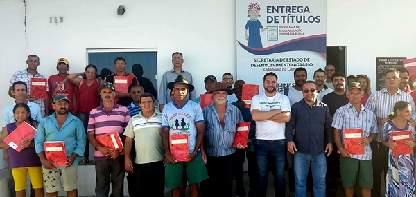 Estado realiza a entrega de títulos de propriedade rural a posseiros do Território Norte