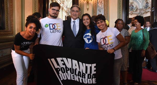 estudante600
