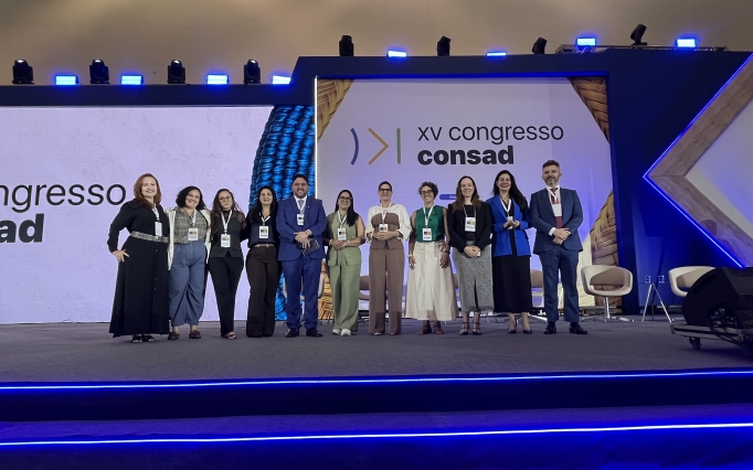 Seplag-MG destaca liderança pública e valorização dos servidores durante congresso do Consad em Fortaleza