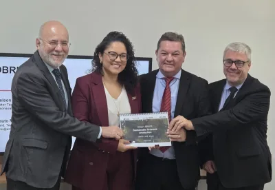 Encontro com a diretora de Relações Governamentais e Comércio do Consulado Britânico, Laura Queiroz