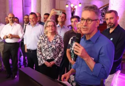 Governador Romeu Zema fazendo pronunciamento