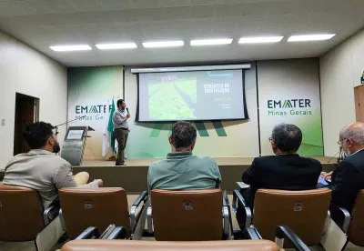 Apresentação do portfólio da Emater no Auditório da Empresa aos parlamentares