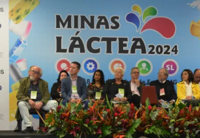 Foto mostra vice-governador, professor Mateus, na abertura do Minas Láctea 2024