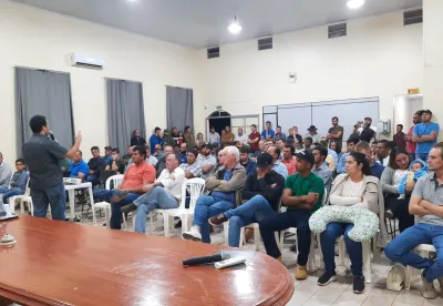 Auditório com grande público