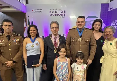 Homenageados da Medalha com Chefe do GMG e Governador de Minas Gerais