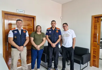 Agentes REDEC em reunião com os municípios