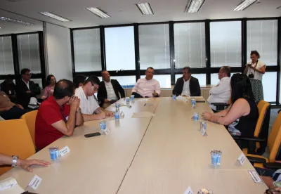 Representantes de 14 prefeituras participaram da assinatura do convênio