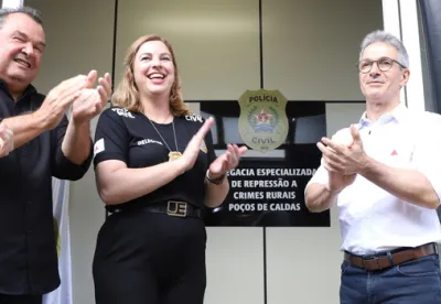 Governador Romeu Zema e secretário Thales Fernandes na inauguração da delegacia rural em Poços de Caldas