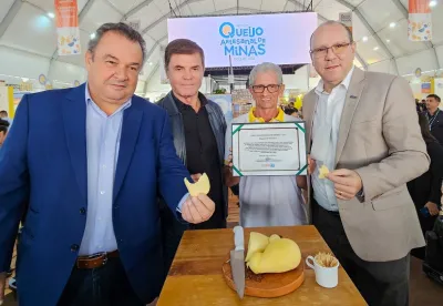 Evento também marcou a entrega do registro de inspeção sanitária para o primeiro produtor de Queijo Cabacinha, resultado do trabalho de todo o Sistema Agricultura