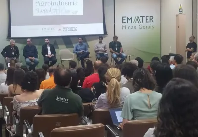 Cerca de 150 pessoas participaram do evento