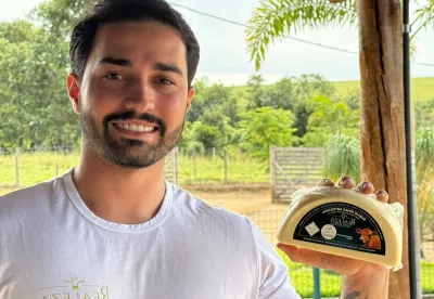 O produtor  o produtor abandonou o emprego em uma multinacional e começou o negócio