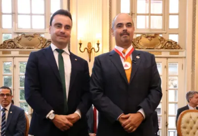 Governador de Minas recebe Medalha do Mérito da Advocacia-Geral do Estado