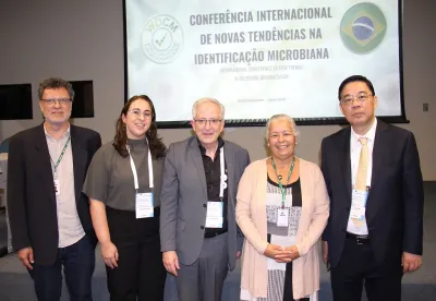 O evento discutiu avanços em metodologias e tecnologias aplicadas à identificação de microrganismos