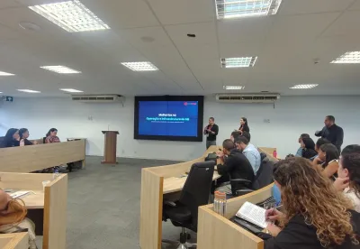 Foto durante a reunião