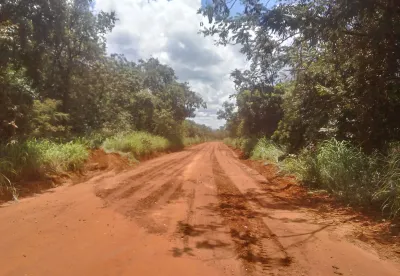 Estrada em Felixlândia que vai receber pavimentação