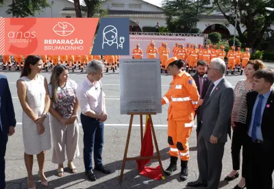 Inauguração da primeira placa de homenagem às vítimas
