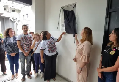 Descerramento da placa de homenagem na PCMG