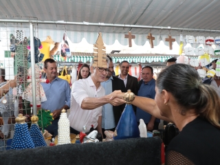 Feira Livre em Mateus Leme
