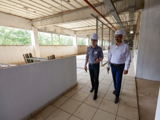 Vistoria em obras do Hospital Regional de Conselheiro Lafaiete