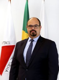 Vice-governador Mateus Simões de Almeida