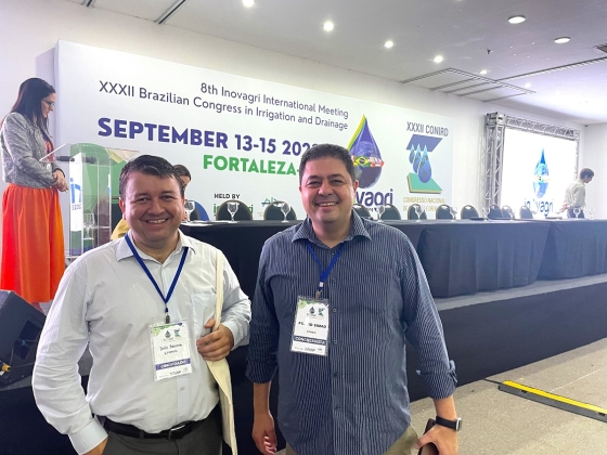 Foto mostra pesquisadores da Epamig na reunião de posse
