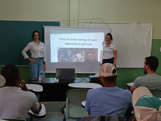 Pesquisadores falam aos produtores em curso sobre cafeicultura orgânica