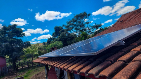 Até o momento, 97 sistemas de microgeração solar já foram instalados, e a previsão é de que outros 97 sejam implantados até o final do ano
