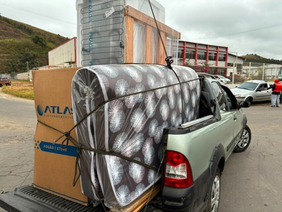 Governo de Minas acompanha entrega do Kit Recomeço a famílias atingidas pelas chuvas na Zona da Mata