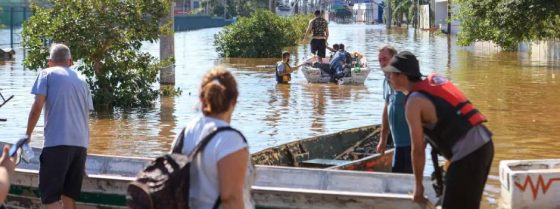 Foto mostra ruas alagadas no Rio Grande do Sul