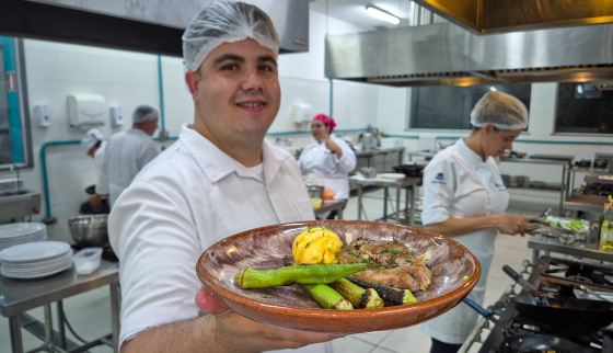 Estudante Iago Baldiotti, do curso Técnico de Laticínios – Foto Marcelo Jorge