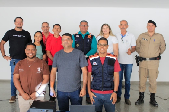 Reunião da 11ª REDEC com autoridades locais