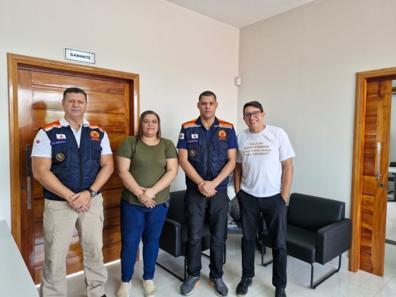 Agentes REDEC em reunião com os municípios
