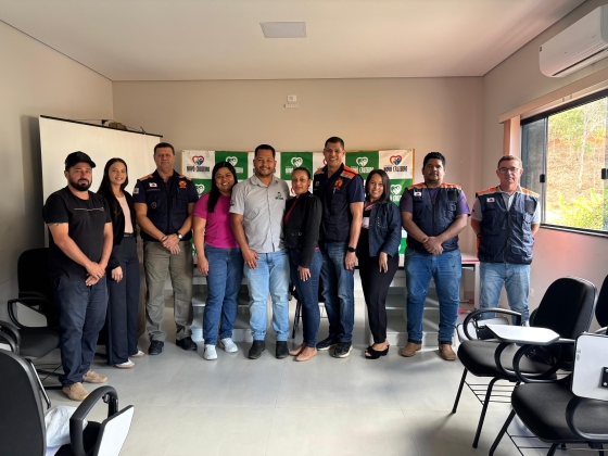 Reunião com autoridades em Novo Cruzeiro